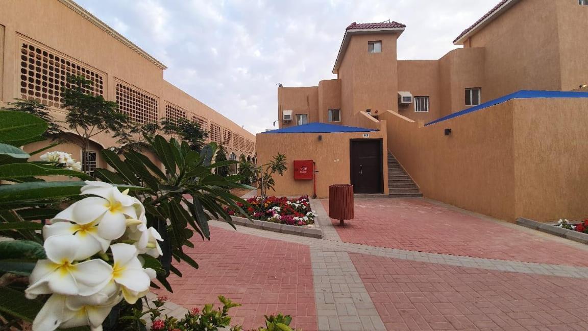 Dolphin Beach Resort Lambo Exterior foto